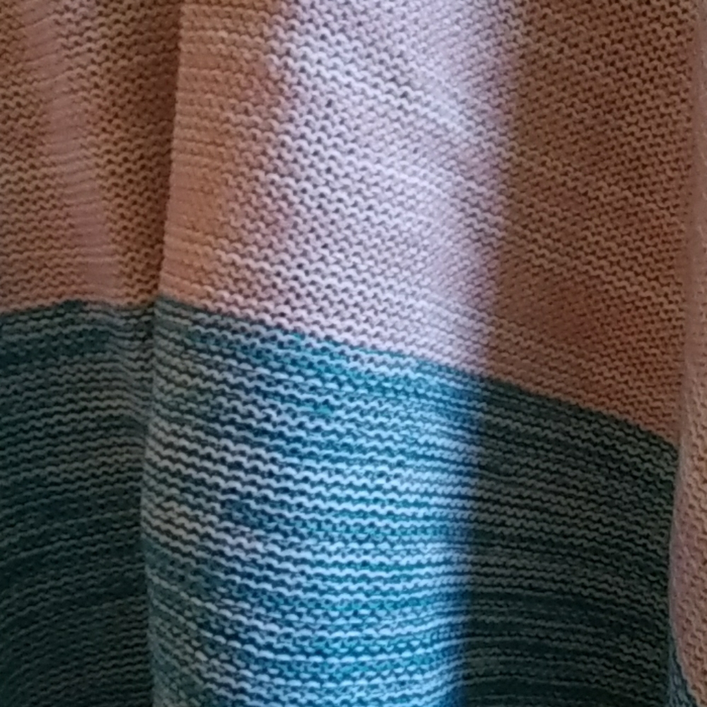 Colorblock Ruana - Picture 4 of 6